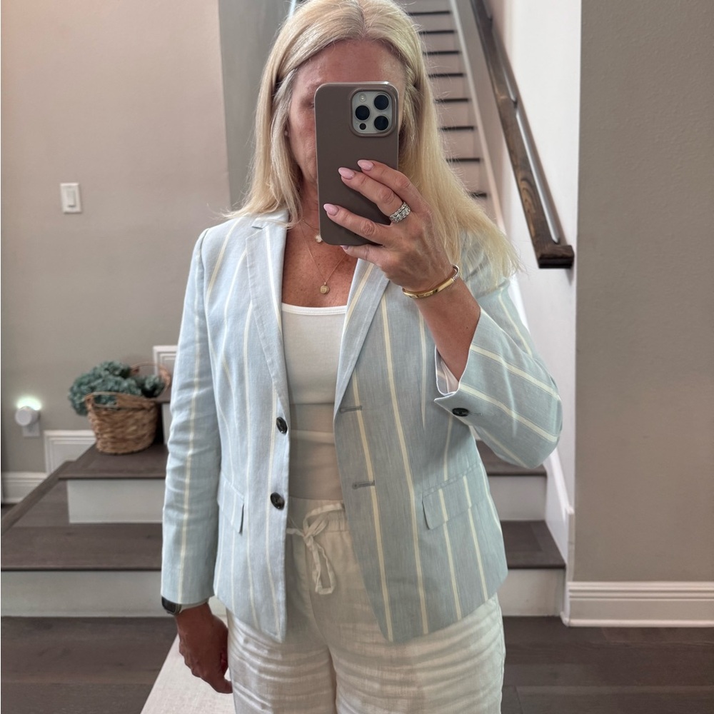 Banana Republic Light Blue and White Striped Linen Blazer
